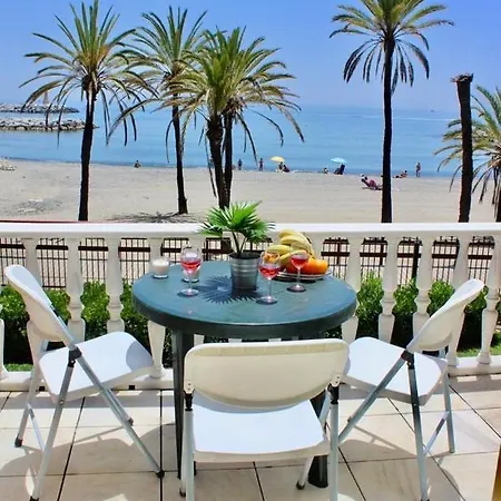 Puerto Banus Beachfront .gray D'albion . Amazing Location Apartment *