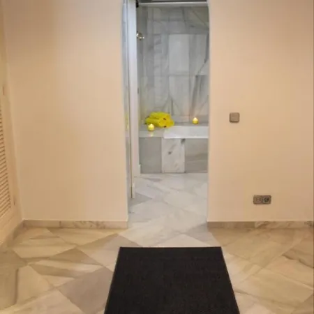Apartment Puerto Banus Beachfront .gray D'albion . Amazing Location *