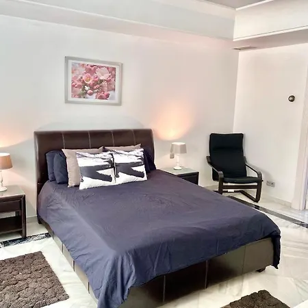 Puerto Banus Beachfront .gray D'albion . Amazing Location Apartment *