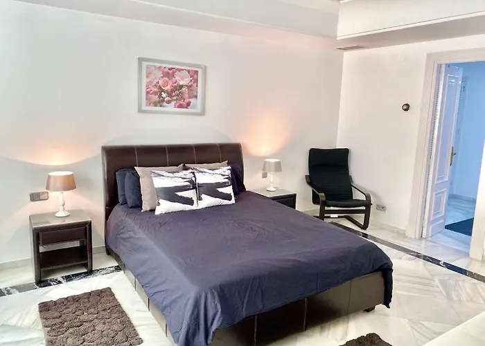 Puerto Banus Beachfront .gray D'albion . Amazing Location Apartment *